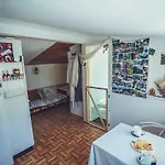 Chalet Robinson Haus Ivan No Electricity Makarska